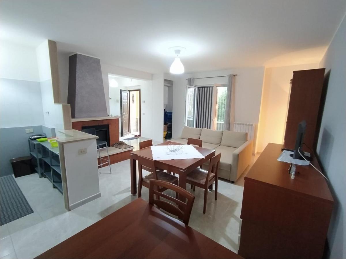 Apartmán Casa Degli Ulivi Con Parcheggio Privato Muro Lucano Exteriér fotografie