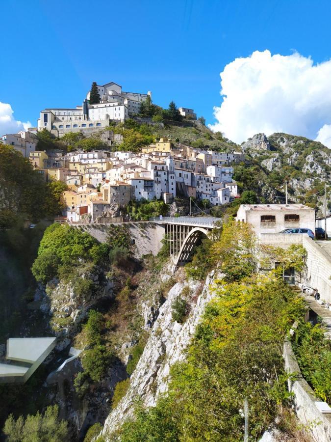 Apartmán Casa Degli Ulivi Con Parcheggio Privato Muro Lucano Exteriér fotografie